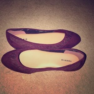 torrid Wine Berry Almond Toe Lace Flats sz 11w